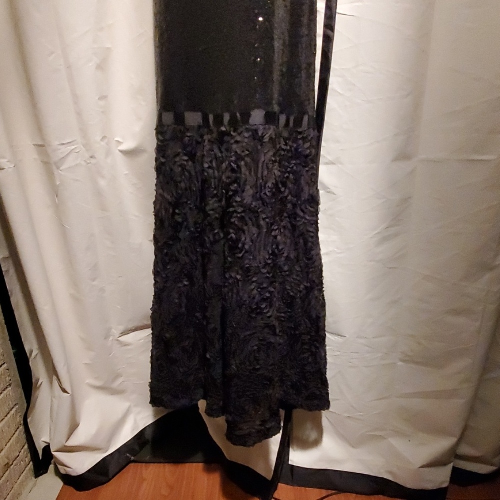 Vintage looking Timeless kahn, Size 12,  strapless black sequin chiffon gown. - Picture 2 of 4